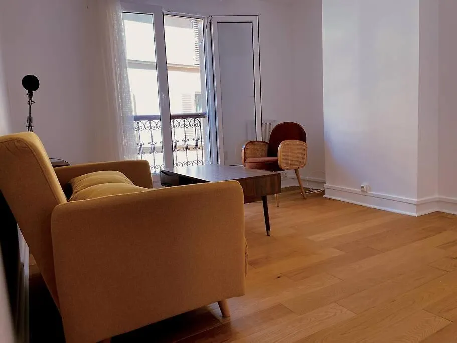 26 Sqm City Center Sunny Apartment 파리