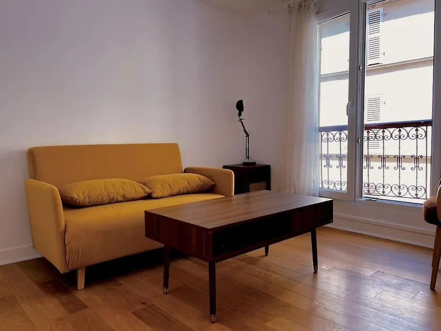 26 Sqm City Center Sunny Apartment 파리